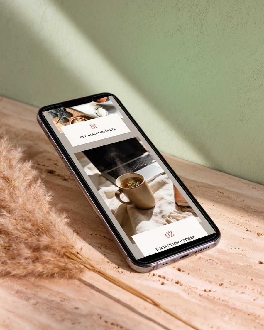 The Elise Hartley design on a phone